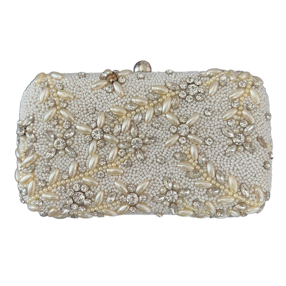 From St Xavier Diamante Vine Box Clutch in Ivory (flawed) NWOT - Picture 2 of 9